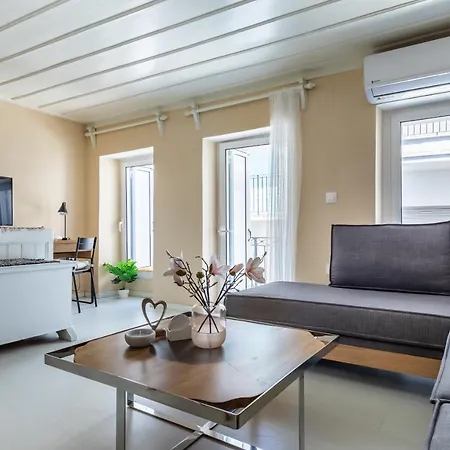 Selini Lovely Apartment *