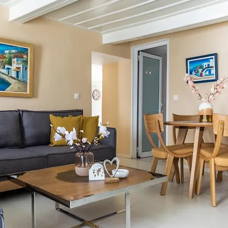 Selini Lovely - At The Heart Of * Città di Skopelos