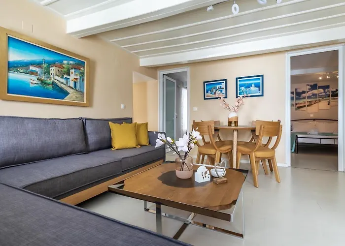 Selini Lovely Szkópelosz