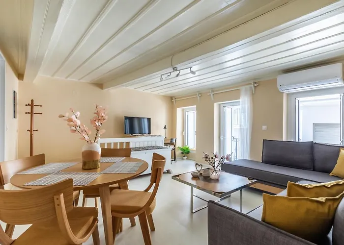 Selini Lovely Apartman Szkópelosz